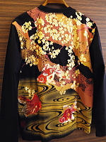 和柄半袖Tシャツ 流水に金魚・桜